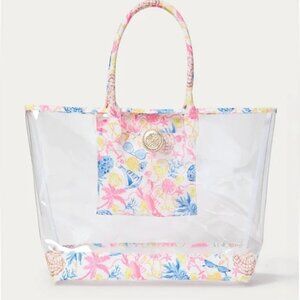 Lilly Pulitzer Clear Beach Tote Bag in Barefoot Beachcomber